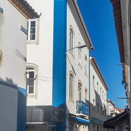 アパート Tikliving