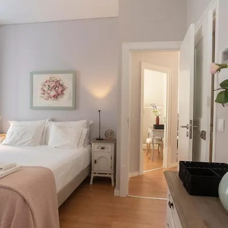 Tikliving Apartment