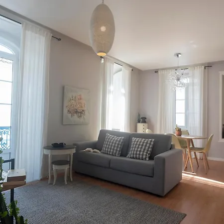 Tikliving Apartament